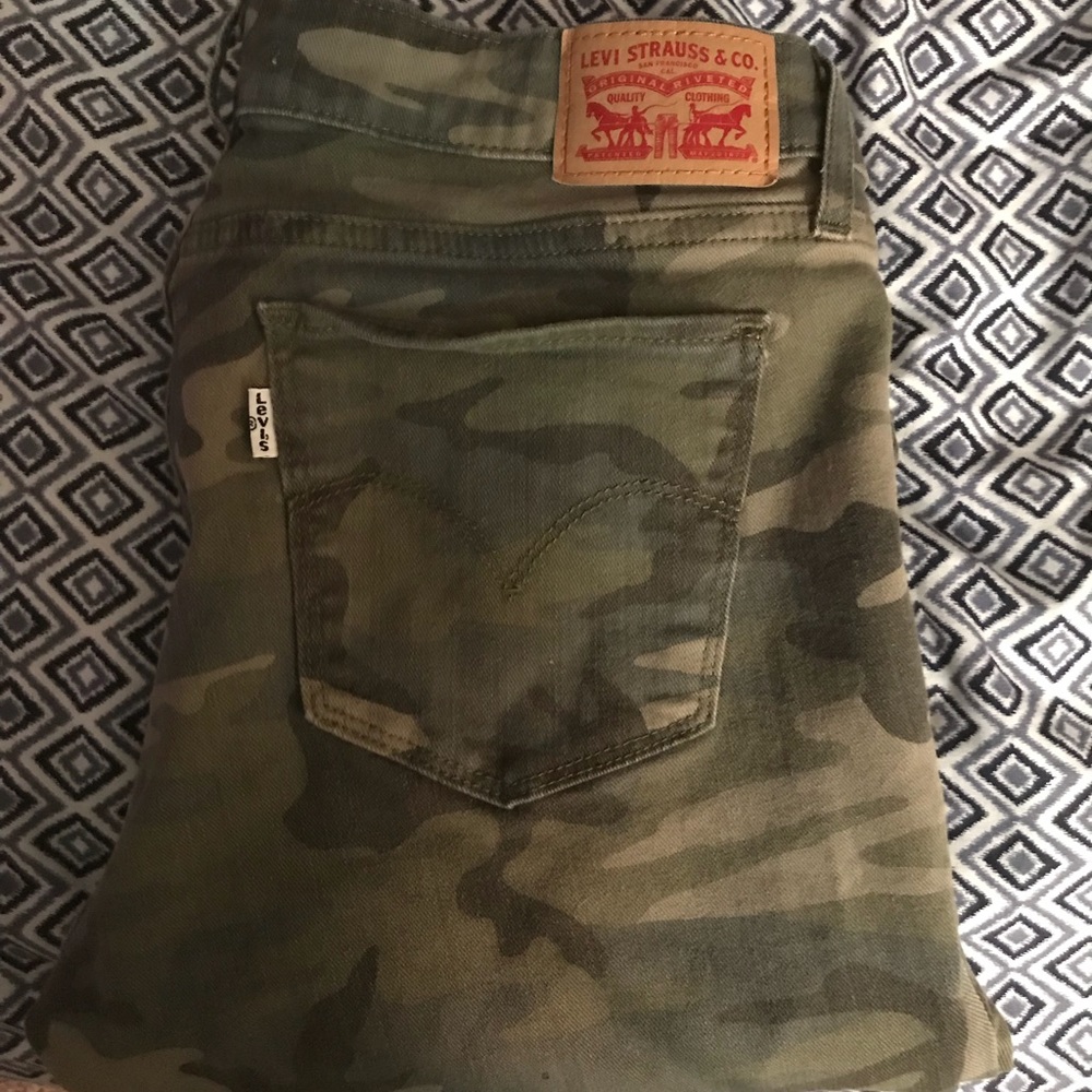 711 skinny camo pants
